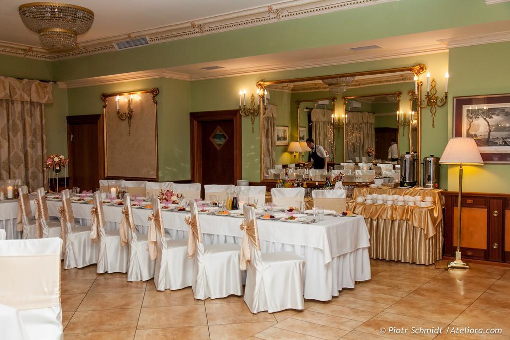Hotel Sportwerk Tyniec Maly Extérieur photo
