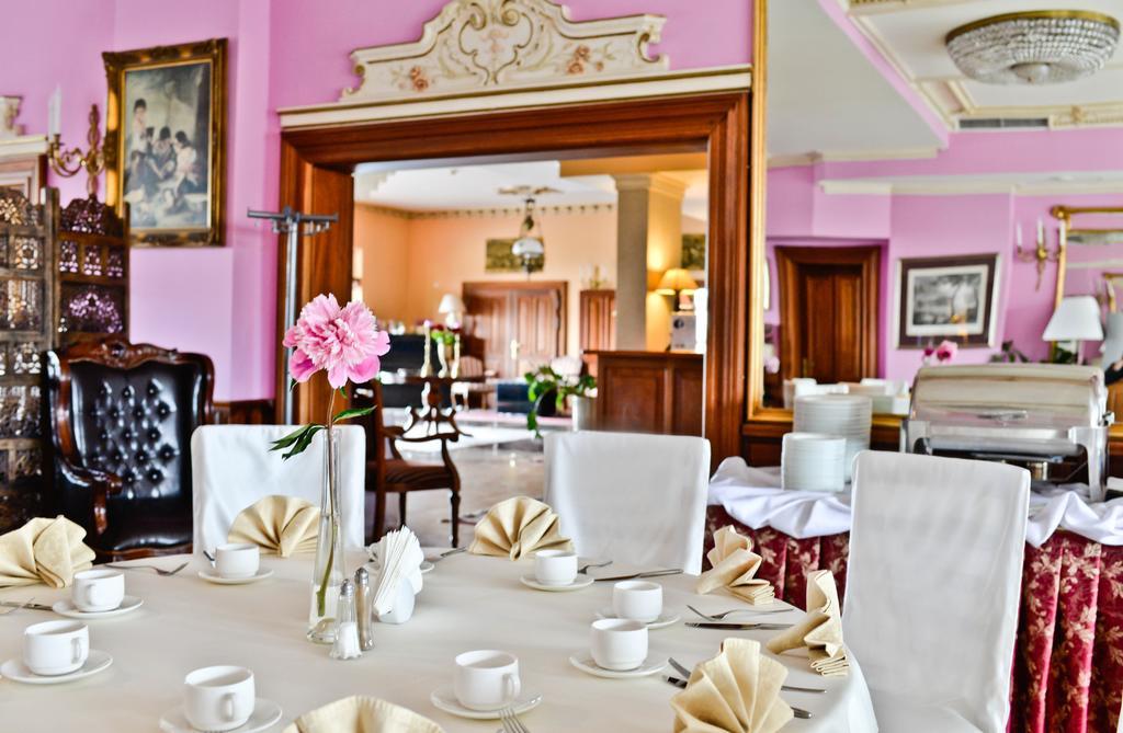 Hotel Sportwerk Tyniec Maly Extérieur photo